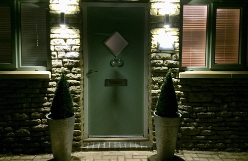 Cleeve Hill Cabaña | Cotswold Independiente Hillside Cottage repleta de carácter peculiar