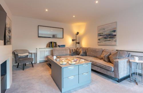 Enstone Casa | Cotswold holiday let with hot tub - The Old Garage