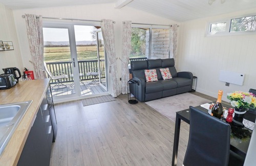 Bretforton Cabaña | COTSWOLD VIEW 4, romantic, character holiday cottage in Honeybourne
