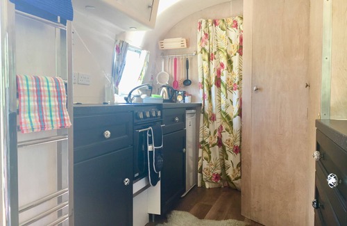 Whichford Cabina | Cotswolds Camping at Holycombe
