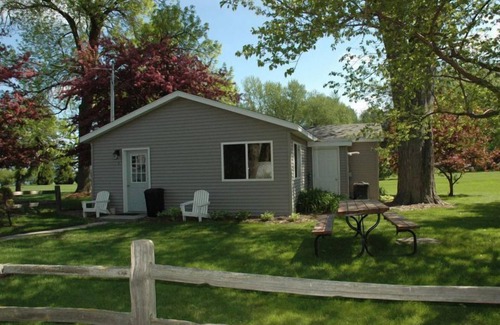 Fox Lake Casa | Cottage 1 on Beautiful Fox Lake!