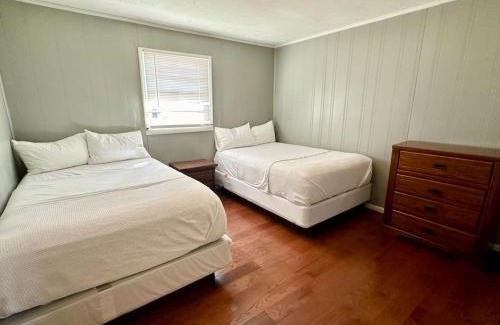 Nancy Casa | Cottage 15- Lees Ford Marina
