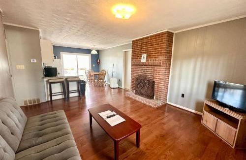 Nancy Casa | Cottage 15- Lees Ford Marina