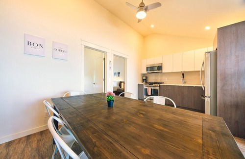 Wainfleet Cabaña | Cottage 17: Lower-Level Beachfront Unit in 4-Plex