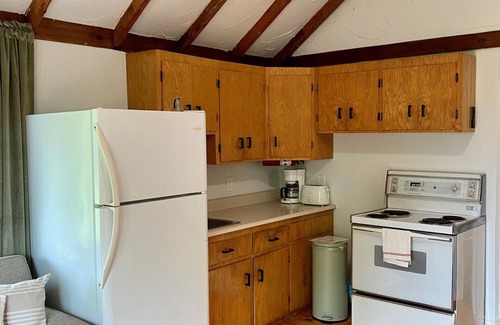 French River Cabaña | Cottage #2 - 2 bedroom - family & pet friendly!