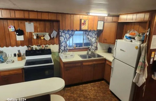 Kyle Cabaña | Cottage 2 In Kimball Centrally Located Hatfield McCoy trails ATV Rental Offered!