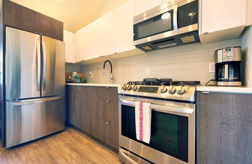 Wainfleet Cabaña | Cottage 20: Upper-Level Beachfront Unit in 4-Plex