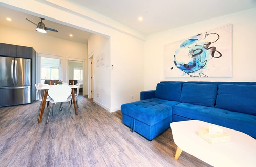 Wainfleet Cabaña | Cottage 22: Charming Bungalow Steps from the Lake