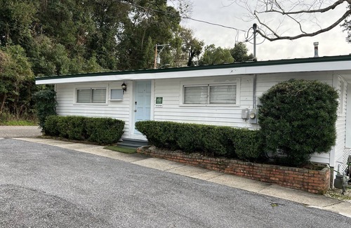 Fairhope Casa | Cottage 3 - Back Bay Bungalow