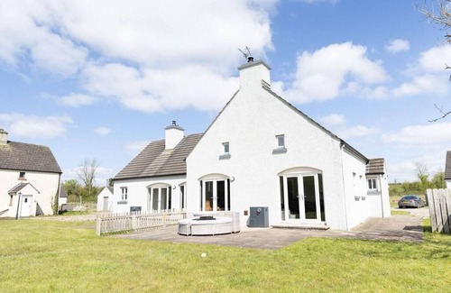 Enniskillen Cabaña | Tranquil Cottage Retreat in Enniskillen