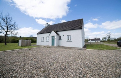 Enniskillen Cabaña | Tranquil Cottage Retreat in Enniskillen