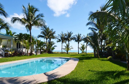 Treasure Cay Casa | Cottage #3 - Steps Away from Beach w/Pool! Sleeps 8!