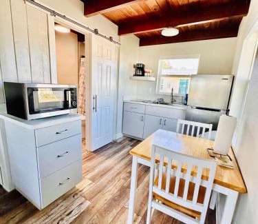 Tavares Casa | Cottage 33, Pineapple Place - Dora Canal Court - a downtown, waterfront community