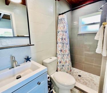 Tavares Casa | Cottage 33, Pineapple Place - Dora Canal Court - a downtown, waterfront community