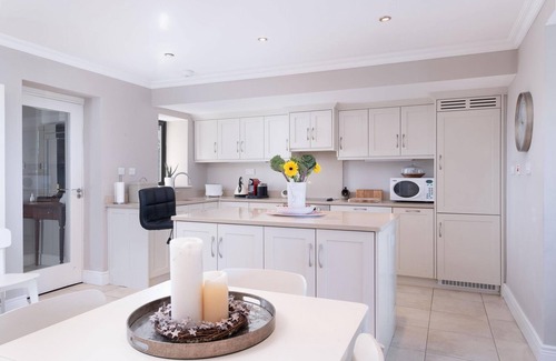 Cashel Cabaña | Cottage 424 - Cashel - sleeps 6 guests in 3 bedrooms