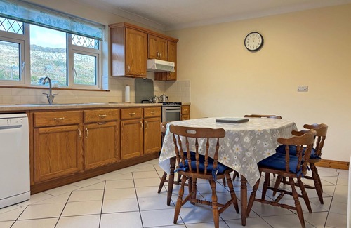 Kilkieran Cabaña | Cottage 467 - Kilkerrin - sleeps 8 guests in 4 bedrooms