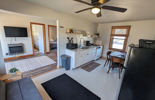 Stow Cabaña | Cottage #6 - Cute and airy 2 bedroom cottage right on Chautauqua Lake!