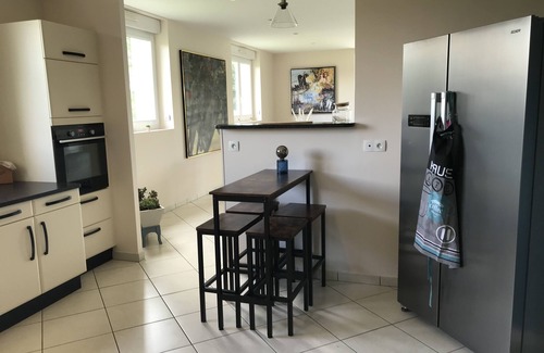 Anctoville Cabaña | Gîte-Confortable-Baño en la habitacion-Vista al campo