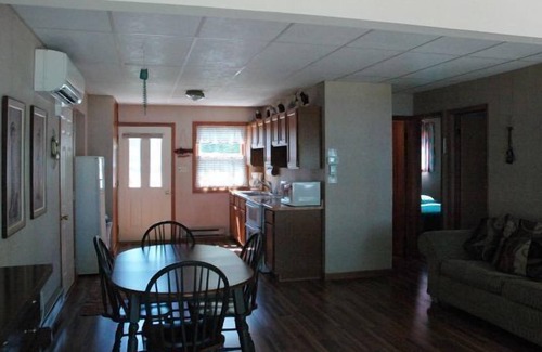 Fox Lake Casa | Cottage 7 on Beautiful Fox Lake!