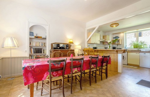 Arzano Casa | Casita de campo 'Ancienne Maison De Famille 6-8 Pers' con terraza privada, jardín privado y Wi-Fi