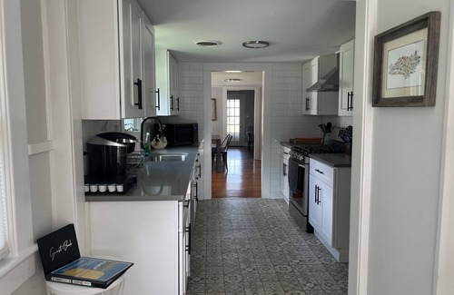 Greensboro Cabaña | Cottage at Lake Jeanette - 2 min from Greensboro Science Center