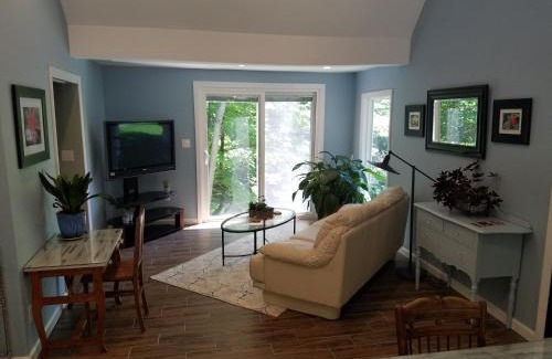 Bellvale Casa | Cottage at Millpond Falls - A Romantic Escape