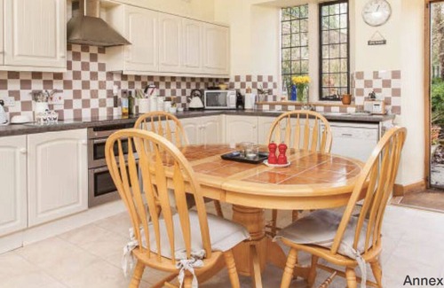 Melksham Cabaña | Cottage at Shaw