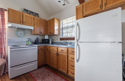 Fredericksburg Cabaña | Cottage at Twin Oaks - Dog Friendly - Incredible country views