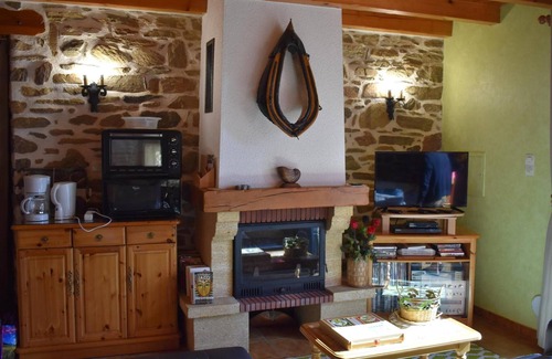 Bonnac Cabaña | Casita de campo 'Au Bon Accueil' con vistas a la montaña, piscina privada y Wi-Fi