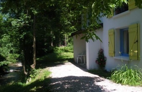 Fougax-et-Barrineuf Cabaña | Casa rural (alquiler íntegro) Aux gîtes du Rasteille para 10 personas