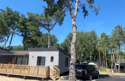 Jullouville-les-Pins Apartamento | Cottage avec piscine à 300m de la plage