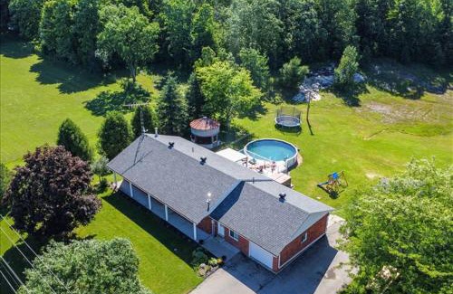 Elizabethtown-Kitley Casa | Cottage backing water