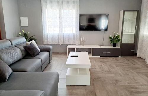 Tazona Casa | Cottage, BBQ , 60min to Murcia & Sierra de Cazorla