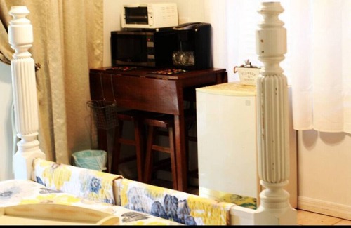 Monroe County Cabaña | Cottage · Beach/Watrfrt.SunRm .Taverner Hom.1-6ppl/1-30nite