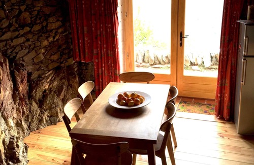 Canaveilles Casa | Cabaña pirenaica construida en roca, espectaculares vistas a la montaña, ** ahora con wifi **