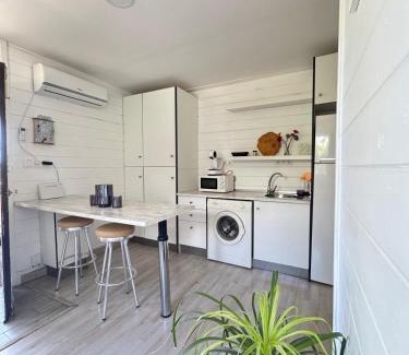 Benalmádena Apartamento | Cottage burned wood