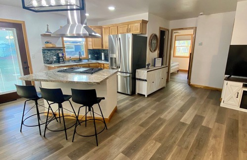 Shawano Casa | Cottage by the Beach 2
