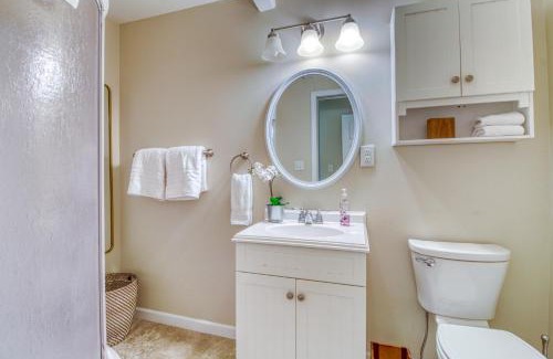 Wapato Point Casa | Cottage by the Lake