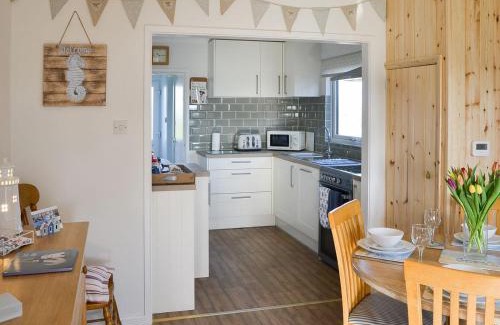 Bacton Casa | Cottage By The Sea