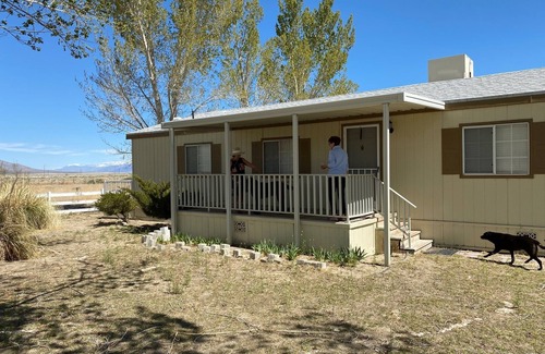Olancha Cabina | Cottage C near Death Valley at Olancha Lake