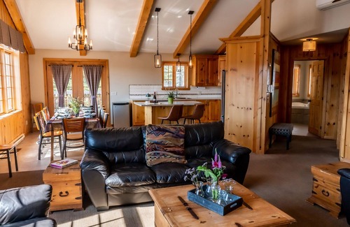 Sainte-Agathe-des-Monts Chalet De Esquí | Cottage Vasara for 12 people