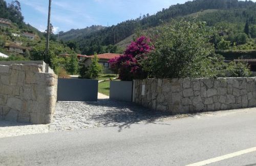 Parada de Bouro Casa | Cottage, Casa do Laranjal - Near Gerês