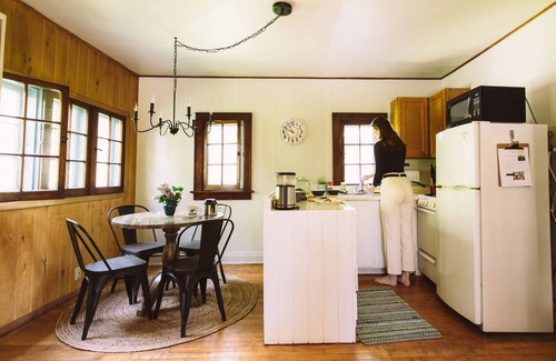 Lutsen Cabaña | Cottage Charm en los bosques del norte de Lutsen!