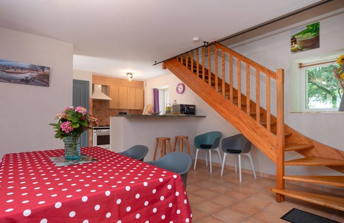 Crach Cabaña | Casita de campo 'Chez Nous' con terraza privada, jardín compartido y Wi-Fi