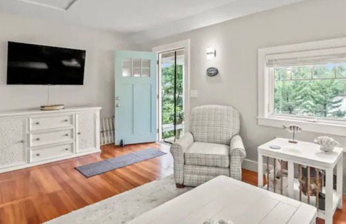 North Chatham Casa | Cottage close to beach and town