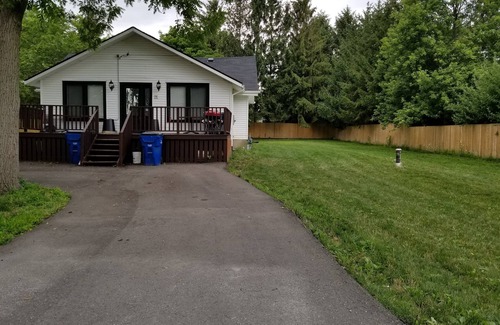 Morpeth Cabaña | Cottage close to lake and parks