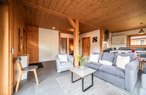 Chatillon-sur-Cluses Cabaña | Casita de campo "Côté Giffre" con vistas al lago, terraza privada y Wi-Fi