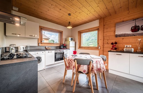 Chatillon-sur-Cluses Cabaña | Casita de campo "Côté Giffre" con vistas al lago, terraza privada y Wi-Fi