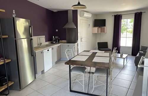 Crillon-le-Brave Cabaña | COTTAGE Color LAVENDER