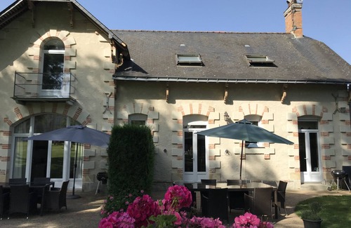 Jarze Cabaña | Cottage (Ecurie sleeps 6) in the grounds of a magnificent Chateau